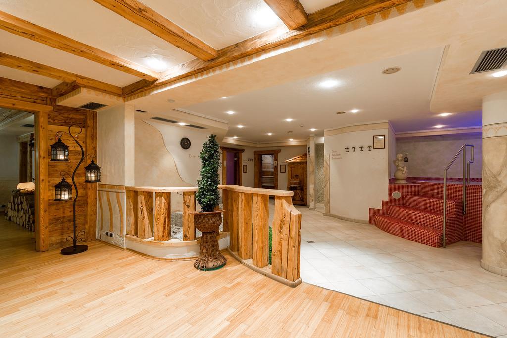Hotel Bel Sit Corvara In Badia Exterior photo