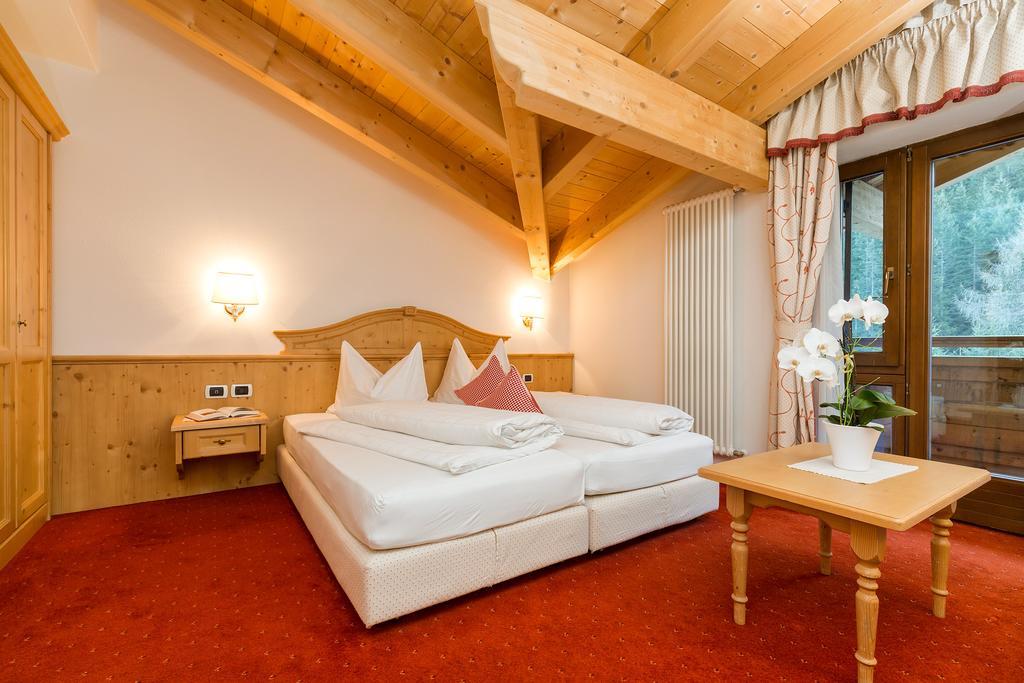 Hotel Bel Sit Corvara In Badia Exterior photo